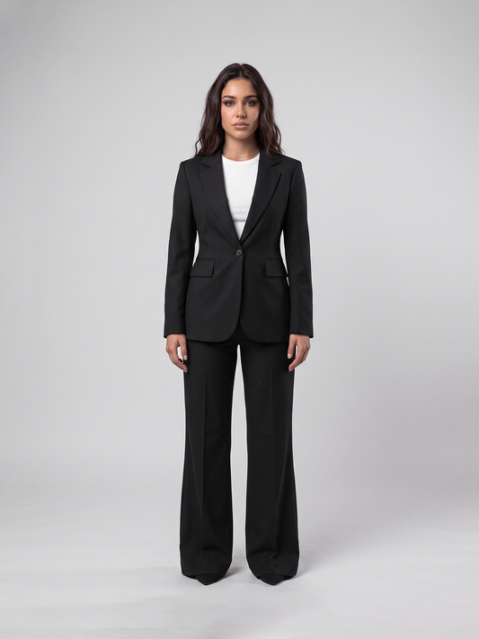 waisted suit in Black Color